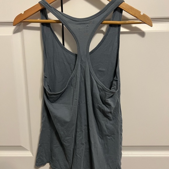 Nike Razorback Tank - Picture 2 of 3